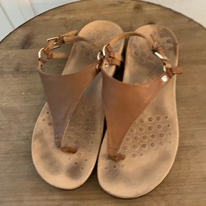 Vionic Kirra sandals